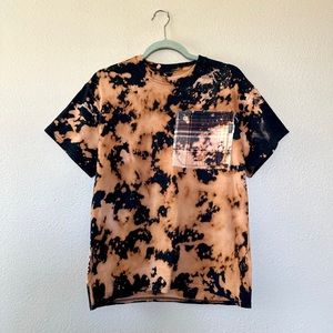 Upcycled tie dye patchwork pocket tshirt - vintage biker tshirt - M